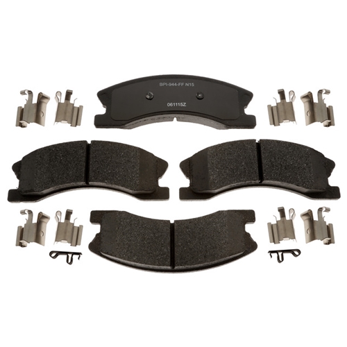 Jeep Grand Cherokee WJ WG R-Line Bremsbeläge Bremsklötze vorne Akebono Raybestos 99-04